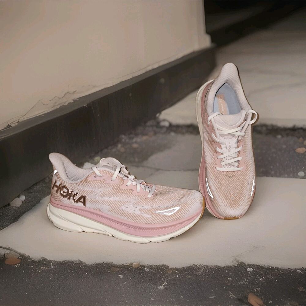 Hoka Clifton 9 Women's Sandstone/Cream Running Shoes sz 11 B Reflectors luminate